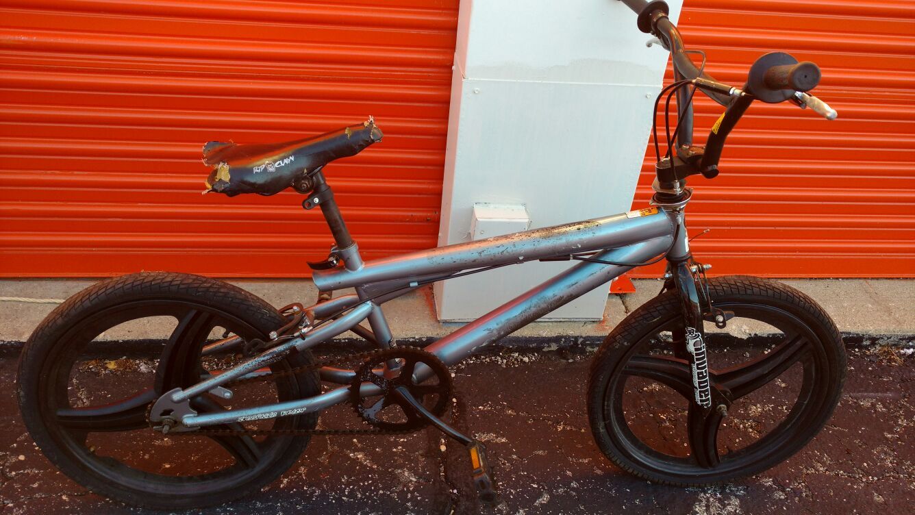 Magna invader bmx bike hotsell