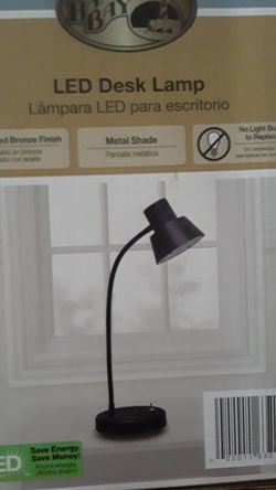 Leg desk lamp