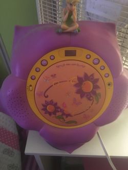 CD player with aux hook up