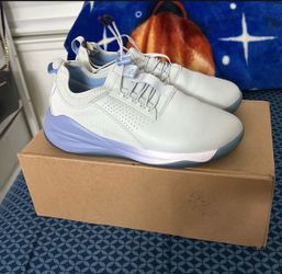 Cloves Women shoes size 9
