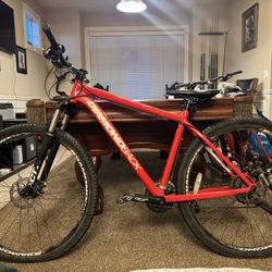 2 Diamondback Overdrive Mountain Bike 