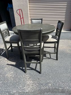 Comedor alto