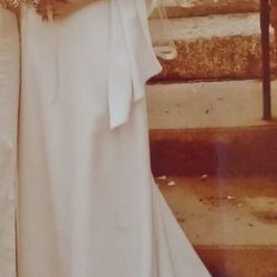 Paloma Blanca Wedding dress