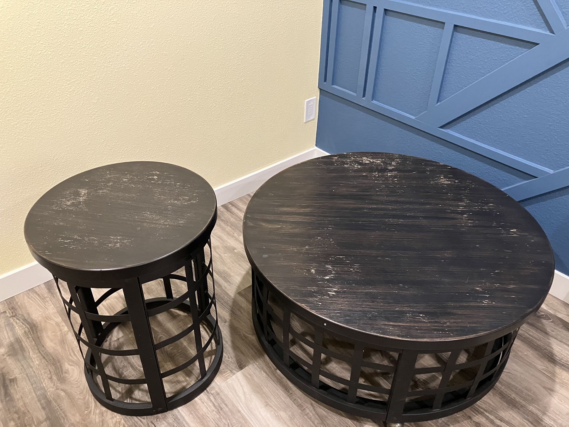 Coffee Table with Matching End Table