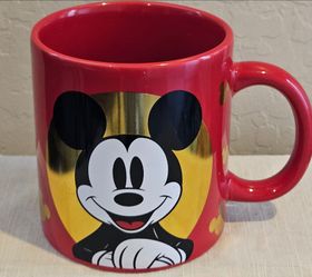 Mickey Mouse NEW 20 oz coffee mug from Disney
