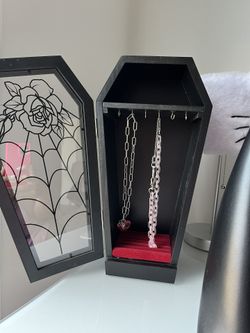 Dollskill Coffin Jewelry Holder 
