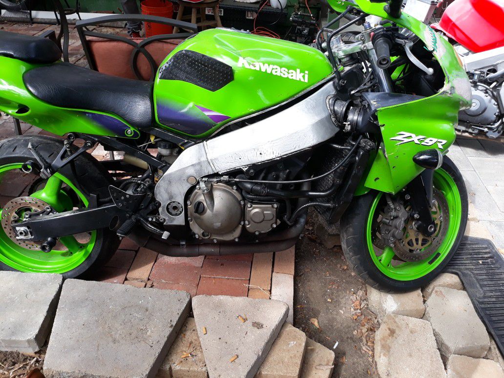 Kawasaki ZX-9R motorcycle for sale