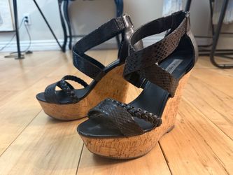 Steve Madden black strappy cork wedge sandals 8.5