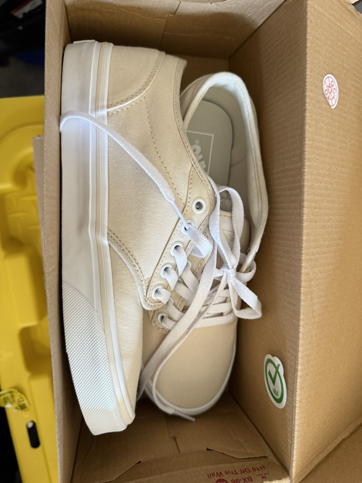 Women’s Vans Size 8 