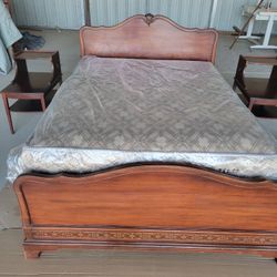 Beautiful Solid Wood Full Size Bed 