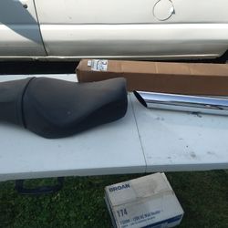 Harley-Davidson Seat And One Pipe
