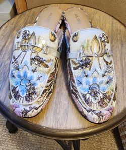 Embellished Slides Sz 10