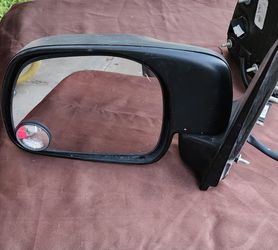2005 Ford F250 Side Mirrors and Radio