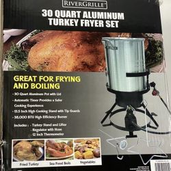 RiverGrille 30 Quart Turkey Fryer/Cooker/Boiler Pot Set. New In The Box!