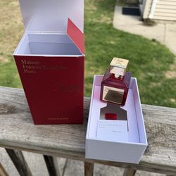 Baccarat Rouge 540 cologne