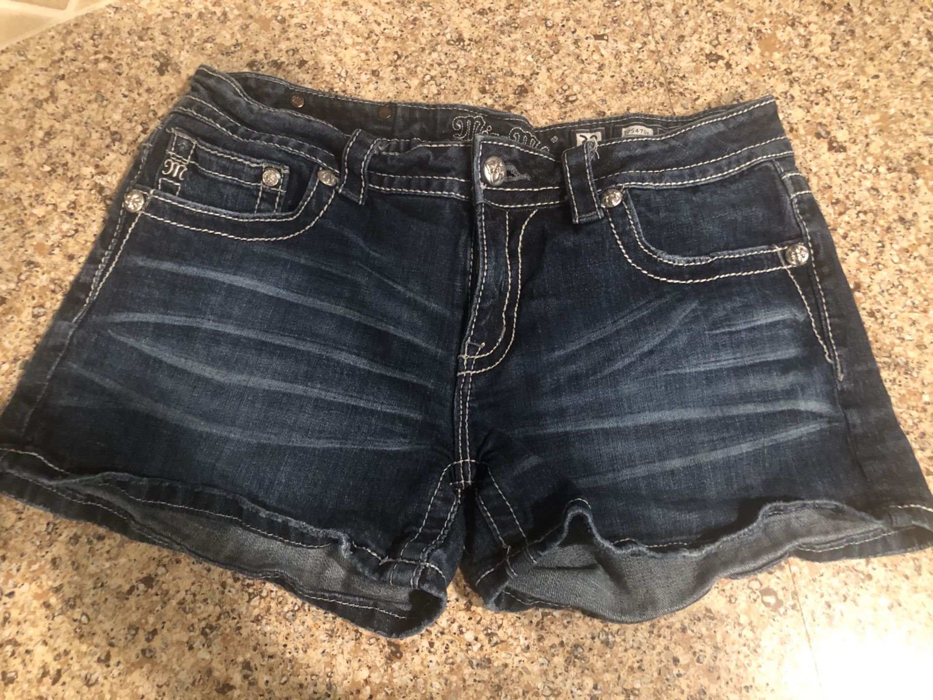 Miss Me shorts size 32