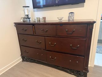 Bedroom set