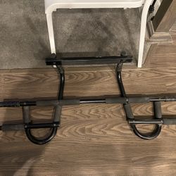 Pull Up Bar