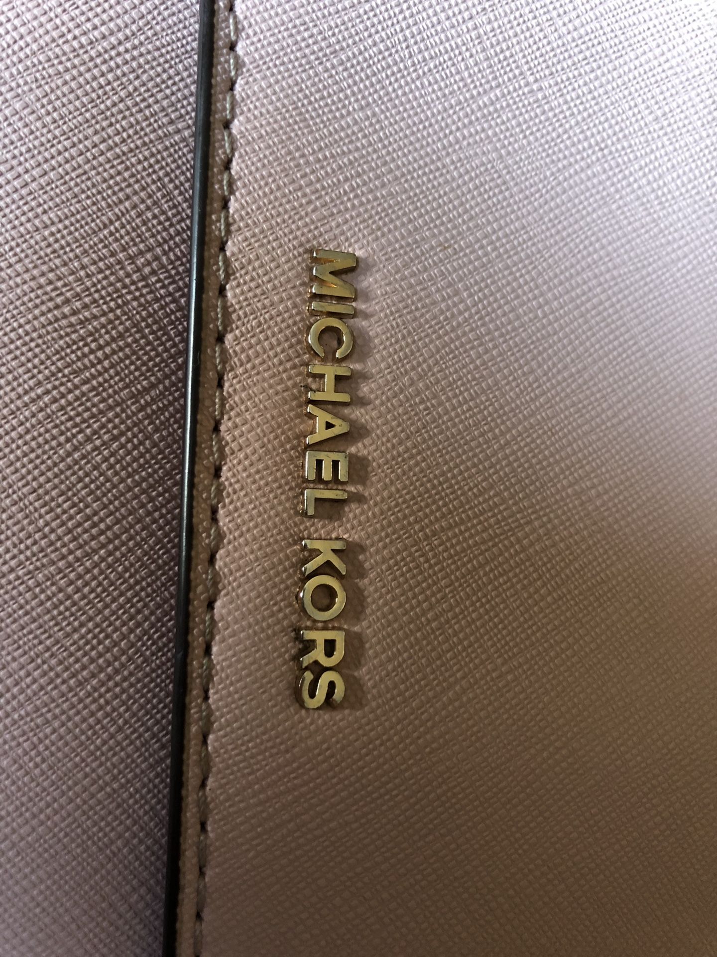 Large gusset crossbody MICHAEL KORS soft pink purse