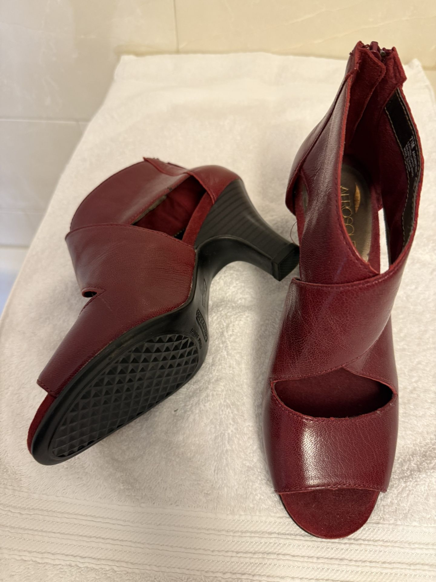 Red leather Aerosoles