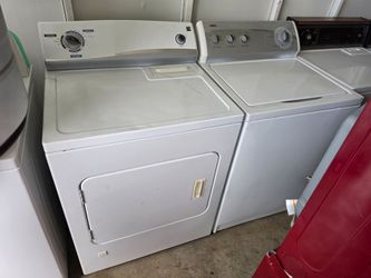 KENMORE TRADITIONAL TOP LOAD WASHER AND GAS DRYER