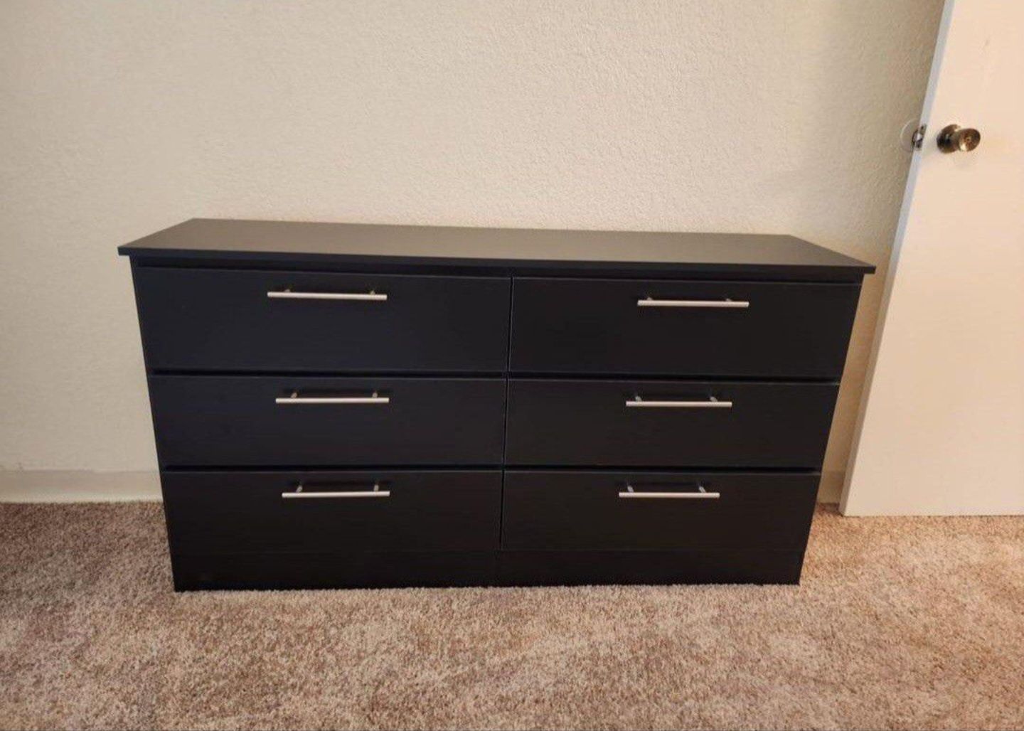 Dresser. Great Offer For You ! - Cómoda ¡ Gran Oferta Para Usted !
