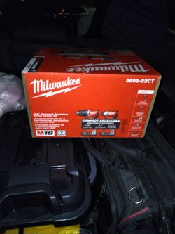 Milwaukee Drill And Impact Kit
