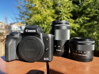 Canon M50 With 2 Lenses