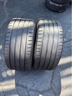 Tengo un par de llantas en muy buenas condiciones, marca MICHELIN 265/35 ZR 20 instaladas y balanceadas por el mismo precio $140