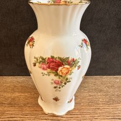 Old Country Roses Vase