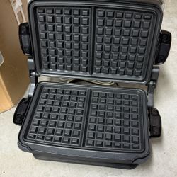 Waffle Maker/ Grill/ Panini Press