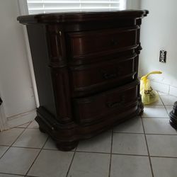 Bedroom Dresser Set