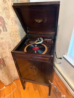 Victrola Antique Wind-Up Cabinet Phonograph