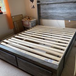 Queen Bed frame With Drawers