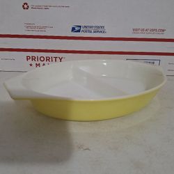 Vintage Pyrex 1 Quart Yellow Divided Casserole Dish