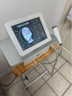 RF Microneedling Machine