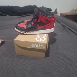 Jordan 1 Mid (Red and Black)