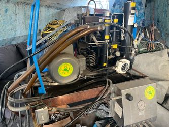 Undersea Breathing Systems High-Pressure Scuba/PCP Air Compressor