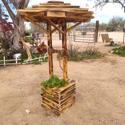 Rustic Wishing Well 