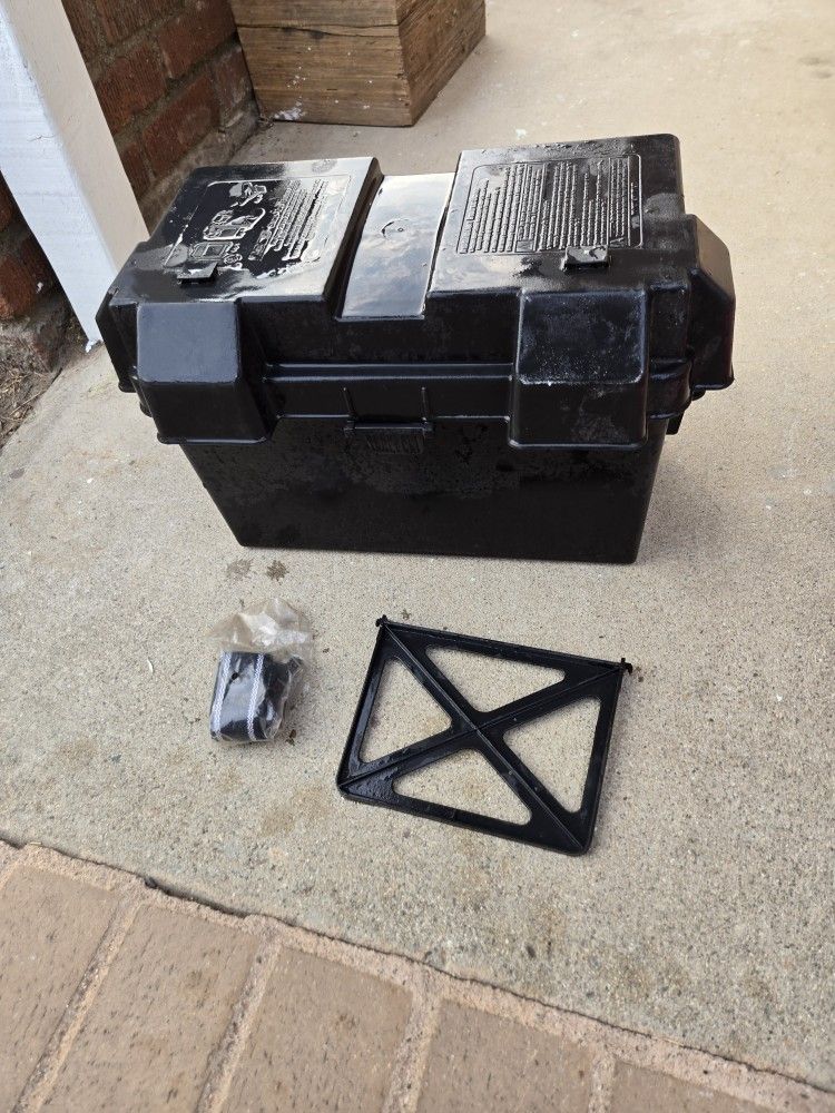 Rv Battery Box
Toy holler travel trailer