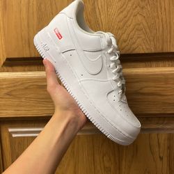 Nike Air Force 1 White Supreme Size 10.5