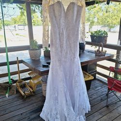Beautiful Wedding Dress!