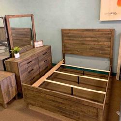 Queen Bedroom Set 