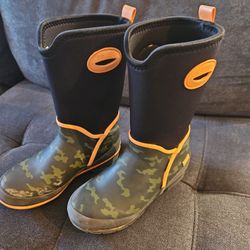 Waterproof Boots Size 4