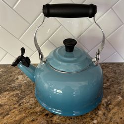 Le Creuset Classic Whistling Kettle Retired Caribbean Color