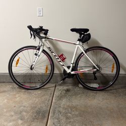 SCOTT Road Bike – Lightweight & Fast