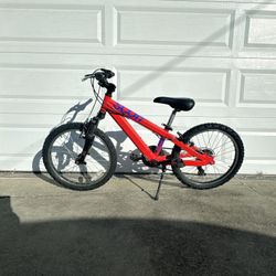 Scott Voltage JR 20 Kids Mountain Bike - 20" Wheels