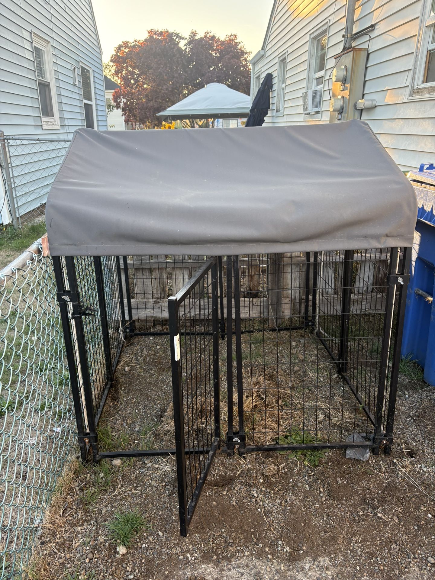 Lucky Dog Kennel