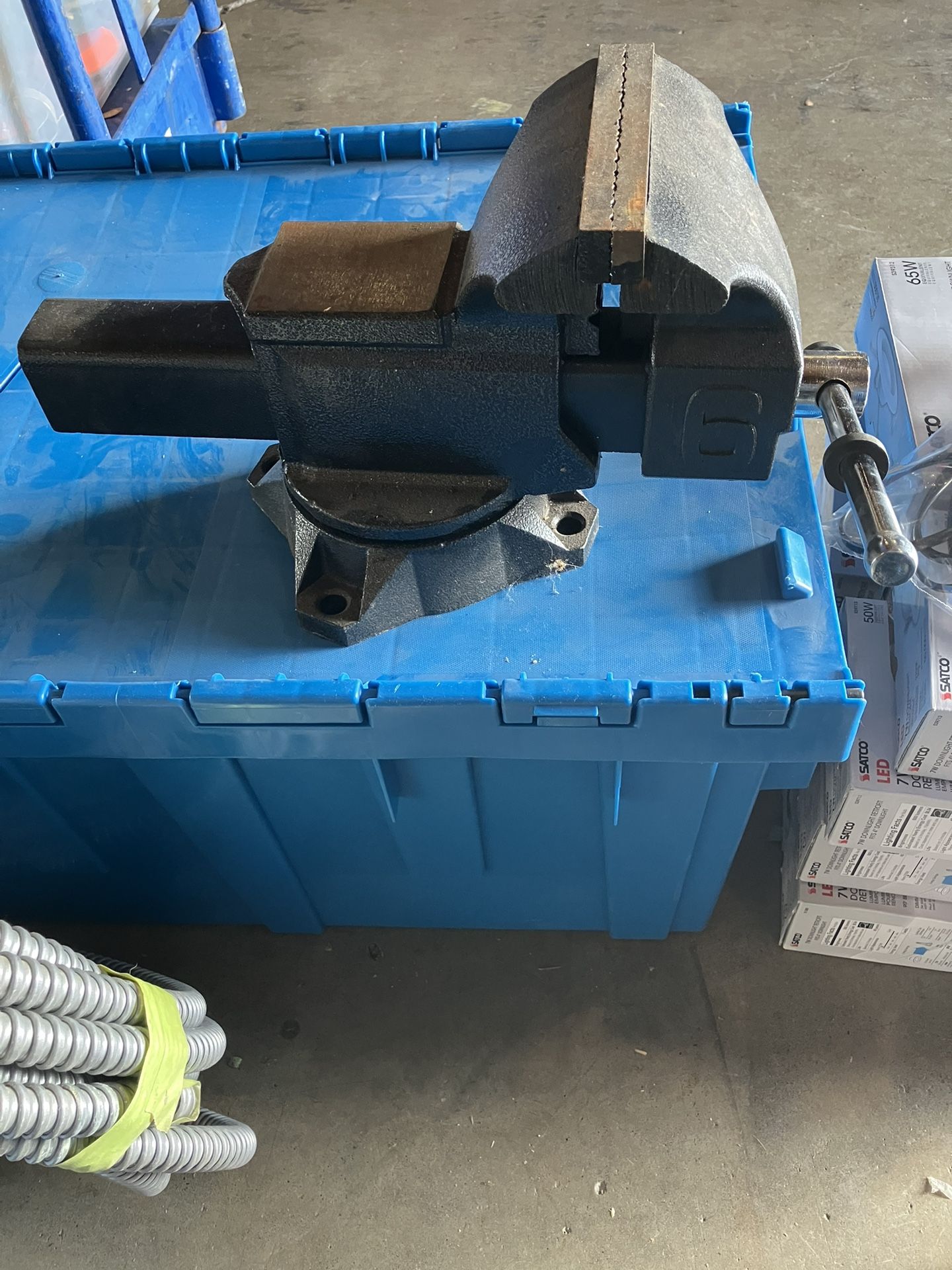 Large 6” Craftsman Bench Vise. Still In Good Condition And Useable(See & Click On Pictures)