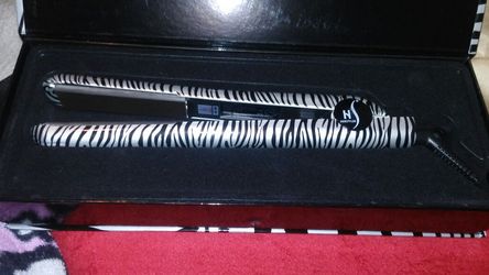 Brand new Herstyler straightener